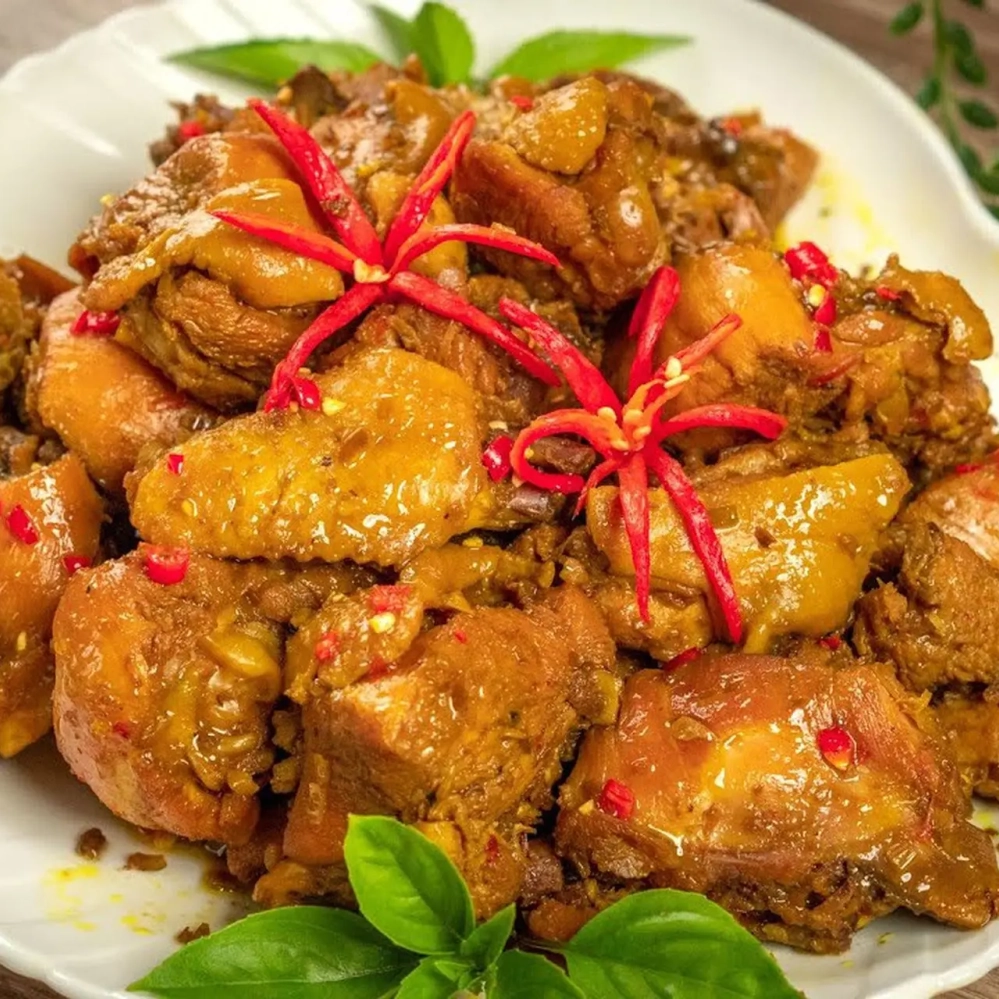 Gà tre xào sả ớt