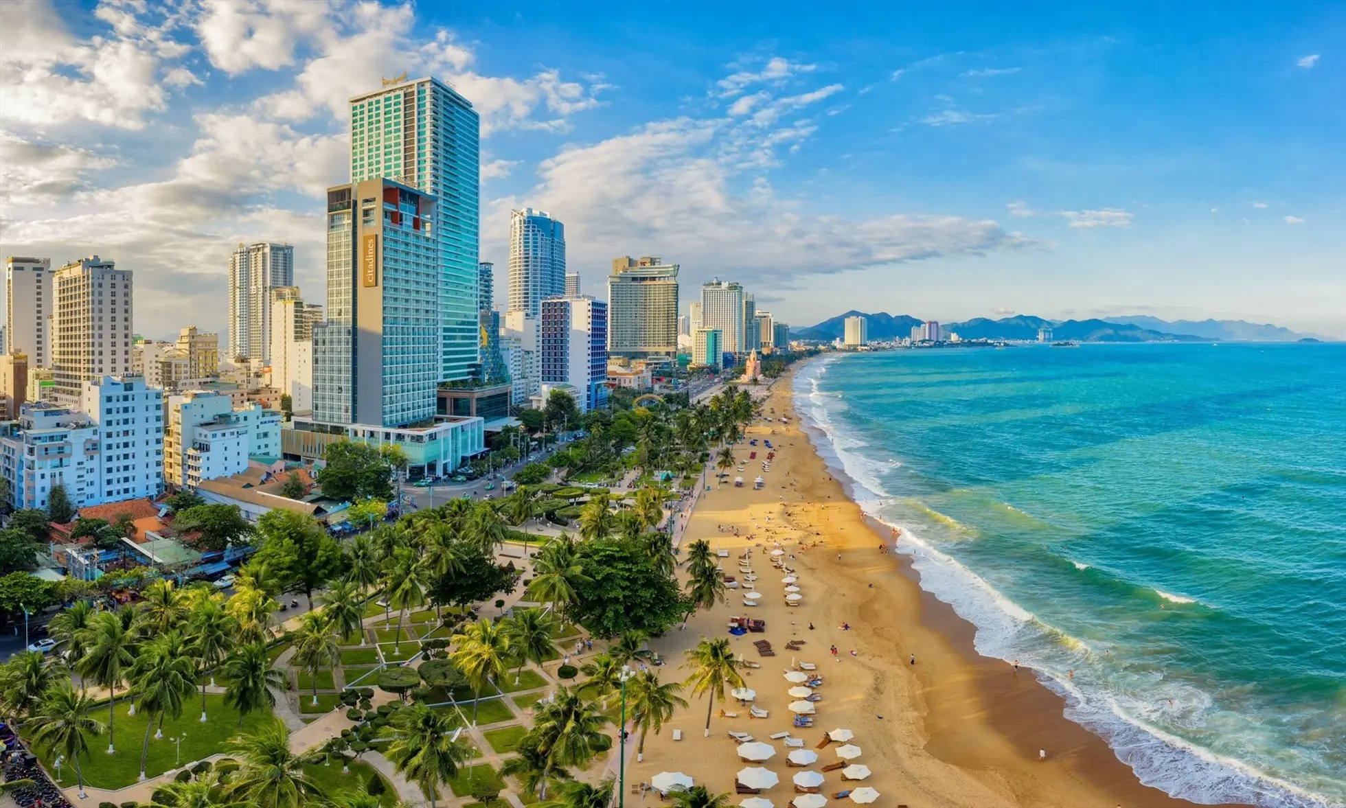 Biển Nha Trang – Vẻ Đẹp Say Lòng Giữa Làn Nước Xanh Biếc