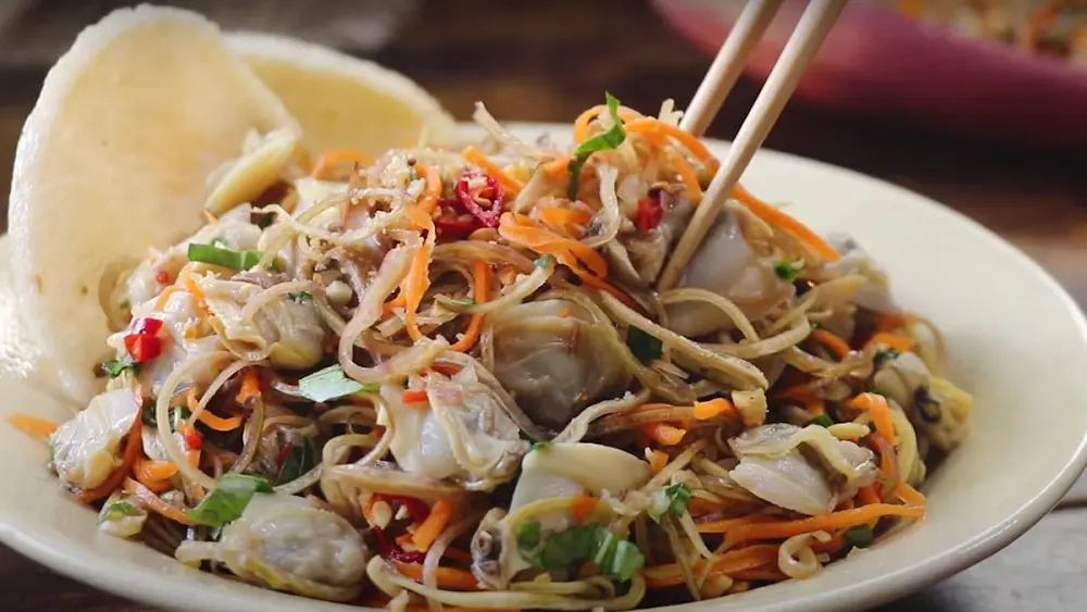 Gỏi sò huyết rong nho