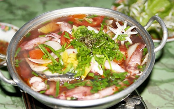 Lẩu mực lá tía tô